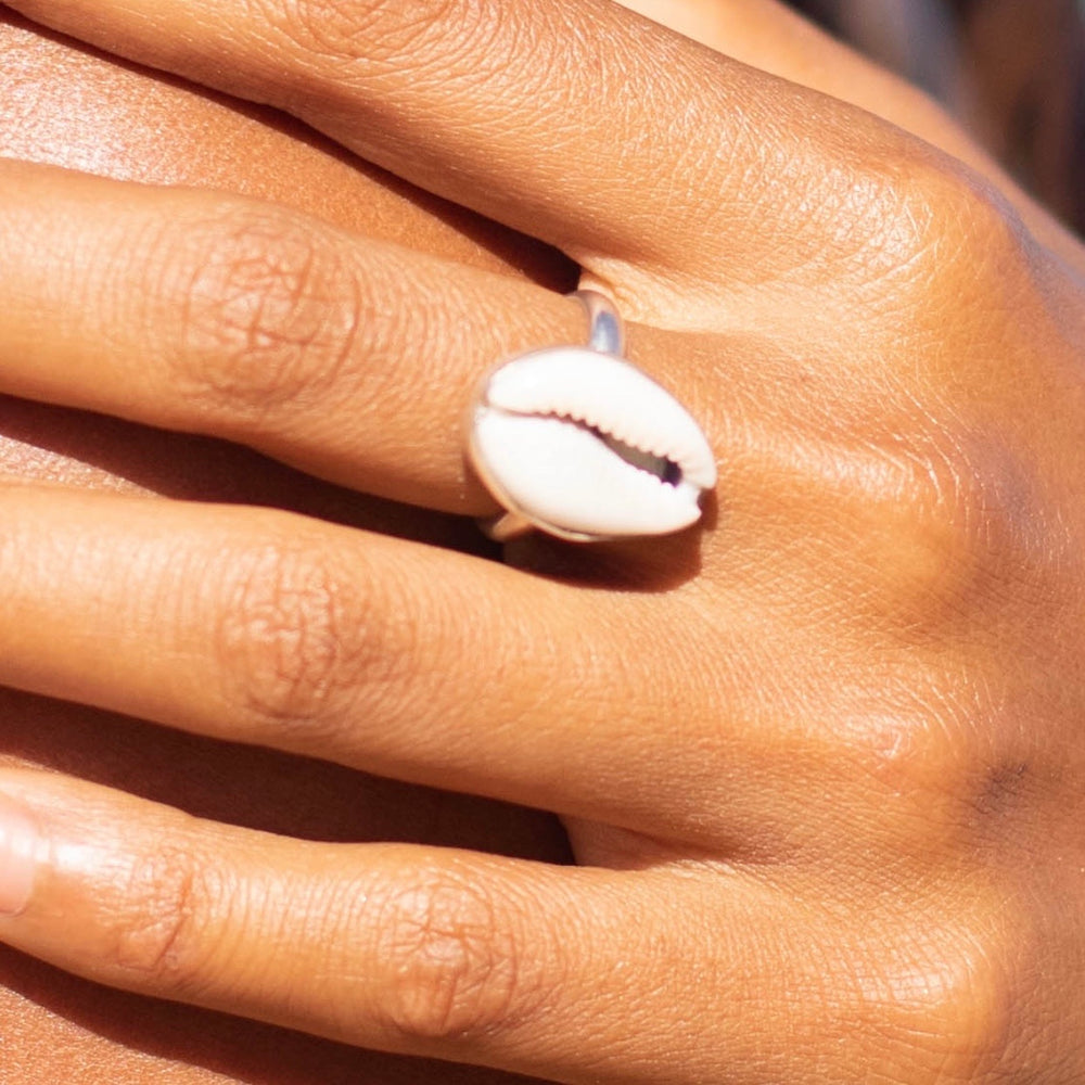 
            
                Load image into Gallery viewer, Cowrie Shell Ring
            
        