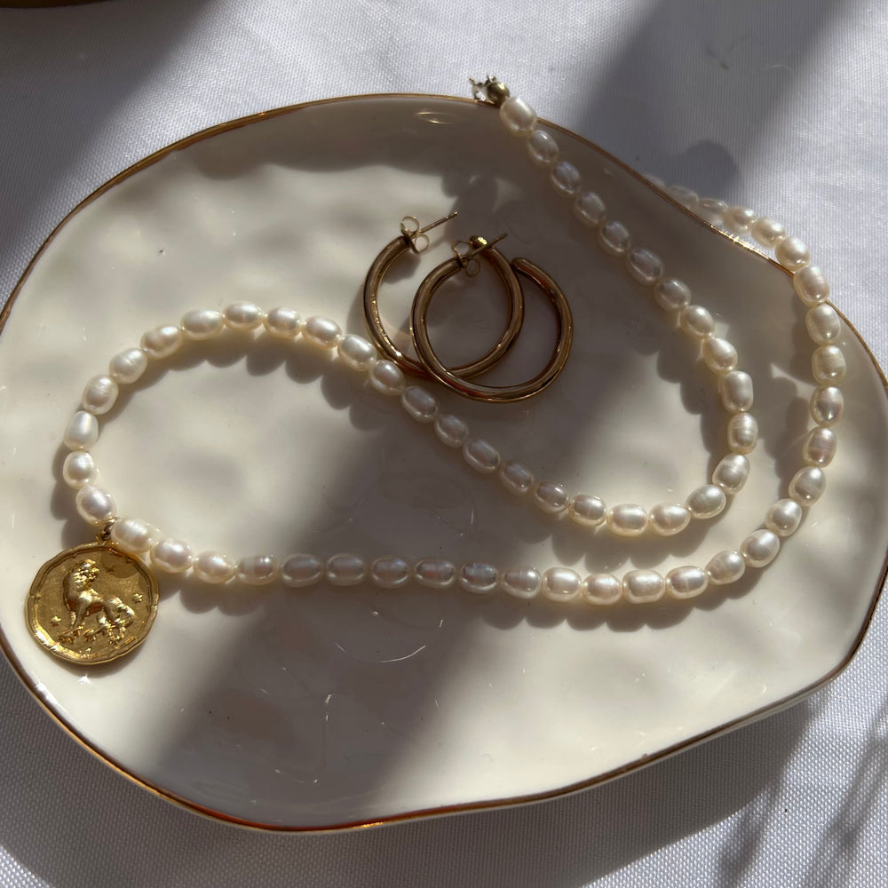 
            
                Load image into Gallery viewer, Zodiac Pearl Necklace
            
        